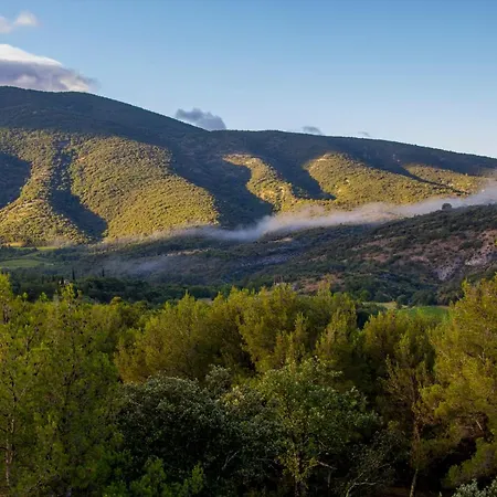 A Mont Nos Hotes